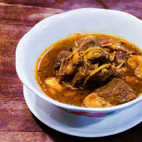 kaeng hunglay (Northern Thai Burmese curry)